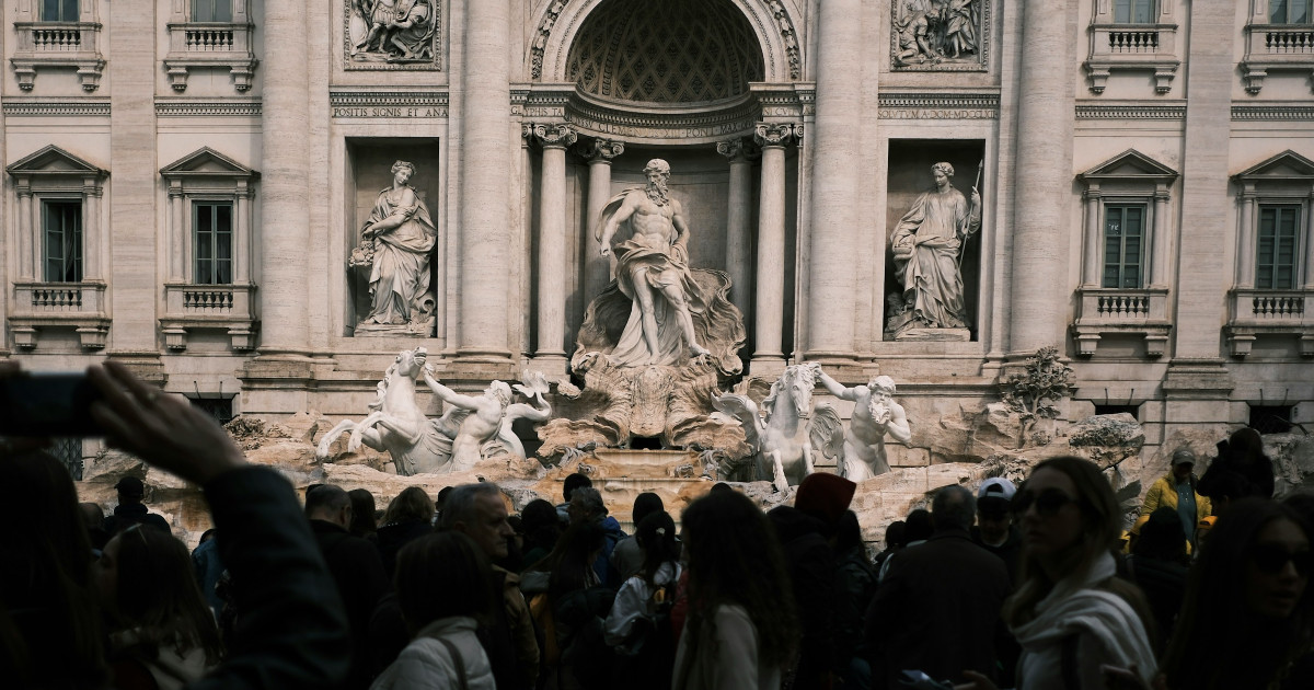 Roma, dal 7 gennaio la Fontana di Trevi sarà a pagamento: quanto costa ...